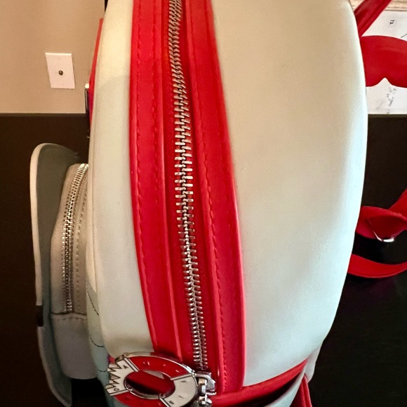 Jaws Loungefly Backpack - Picture 4 of 7